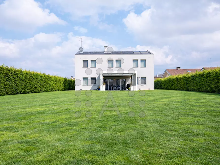Immagine 2 di Villa in vendita  in Via Romana Aponense a Padova