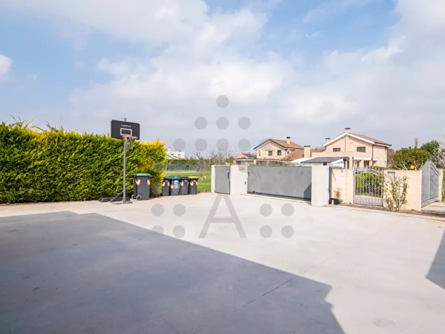 Immagine 19 di Villa in vendita  in Via Romana Aponense a Padova
