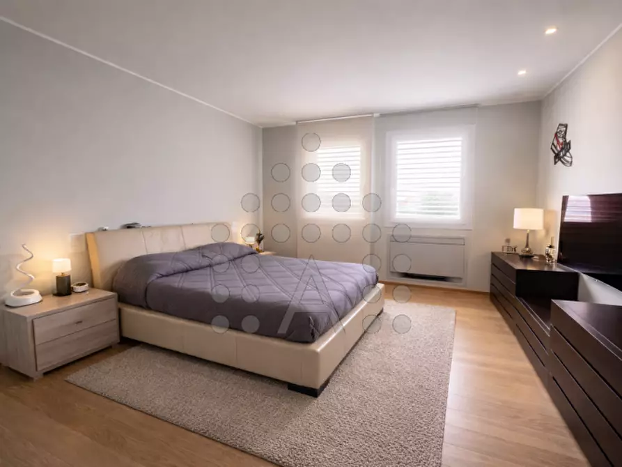 Immagine 27 di Villa in vendita  in Via Romana Aponense a Padova