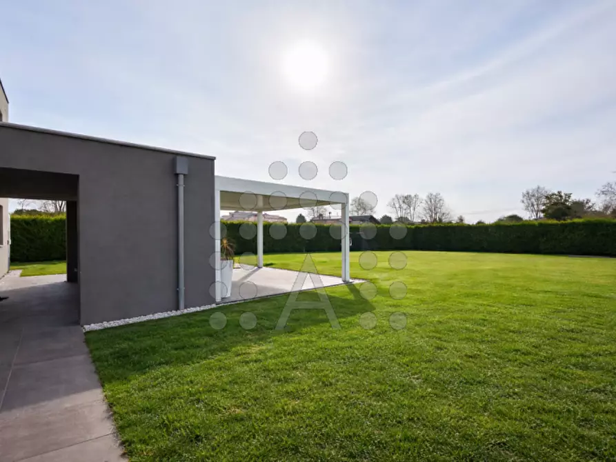 Immagine 31 di Villa in vendita  in Via Romana Aponense a Padova