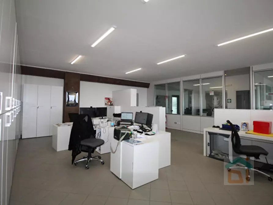 Immagine 4 di Ufficio in affitto  in Via del Commercio 18 a Torviscosa