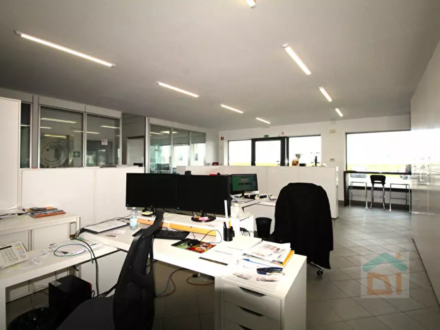 Immagine 5 di Ufficio in affitto  in Via del Commercio 18 a Torviscosa