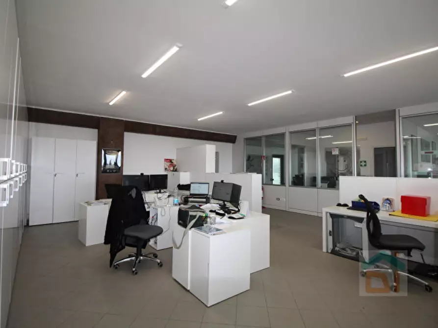 Immagine 6 di Ufficio in affitto  in Via del Commercio 18 a Torviscosa