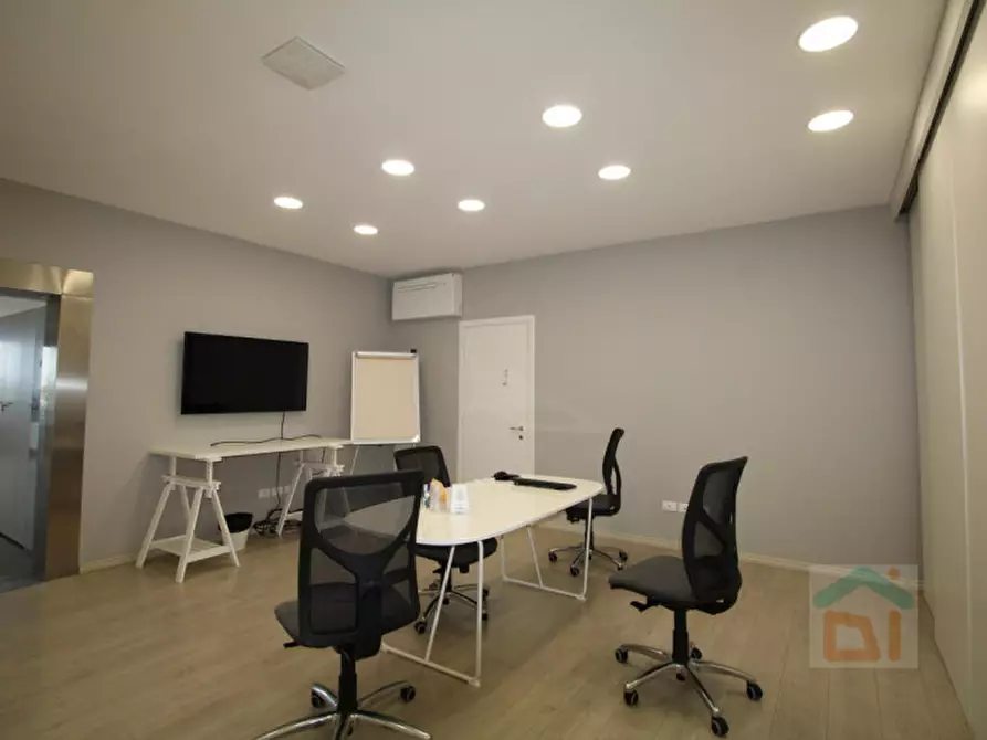 Immagine 8 di Ufficio in affitto  in Via del Commercio 18 a Torviscosa