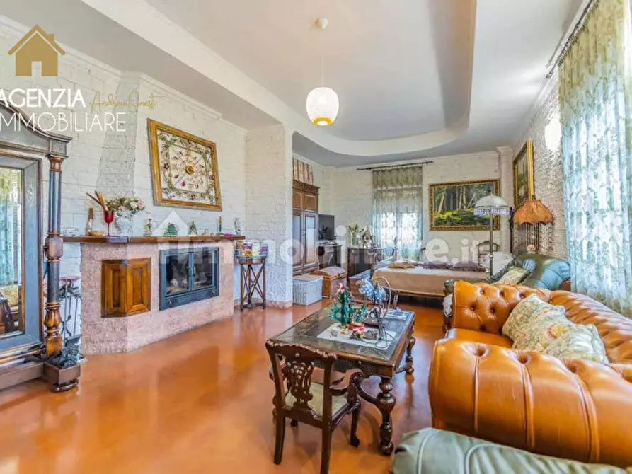 Immagine 5 di Villa in vendita  in Via Vicinale della Macchia 39 a Grottaferrata