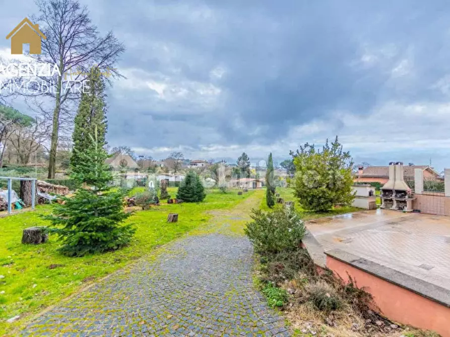 Immagine 27 di Villa in vendita  in Via Vicinale della Macchia 39 a Grottaferrata