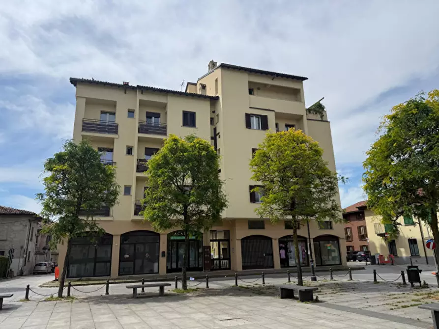 Immagine 1 di Appartamento in vendita  in Piazza Generale Domenico Perrucchetti 36 a Cassano D'adda