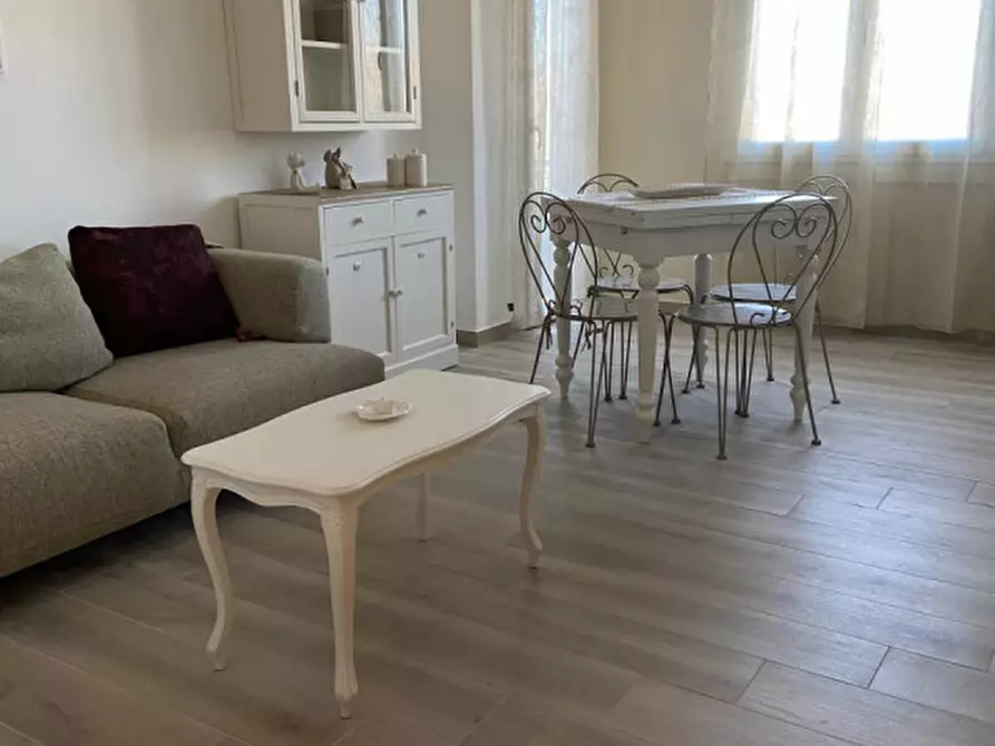 Immagine 2 di Appartamento in vendita  in Piazza Generale Domenico Perrucchetti 36 a Cassano D'adda