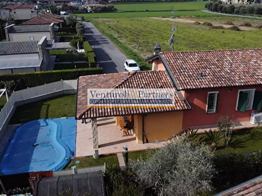 Immagine 4 di Casa bifamiliare in vendita  in Via Repubblica a Manerba Del Garda