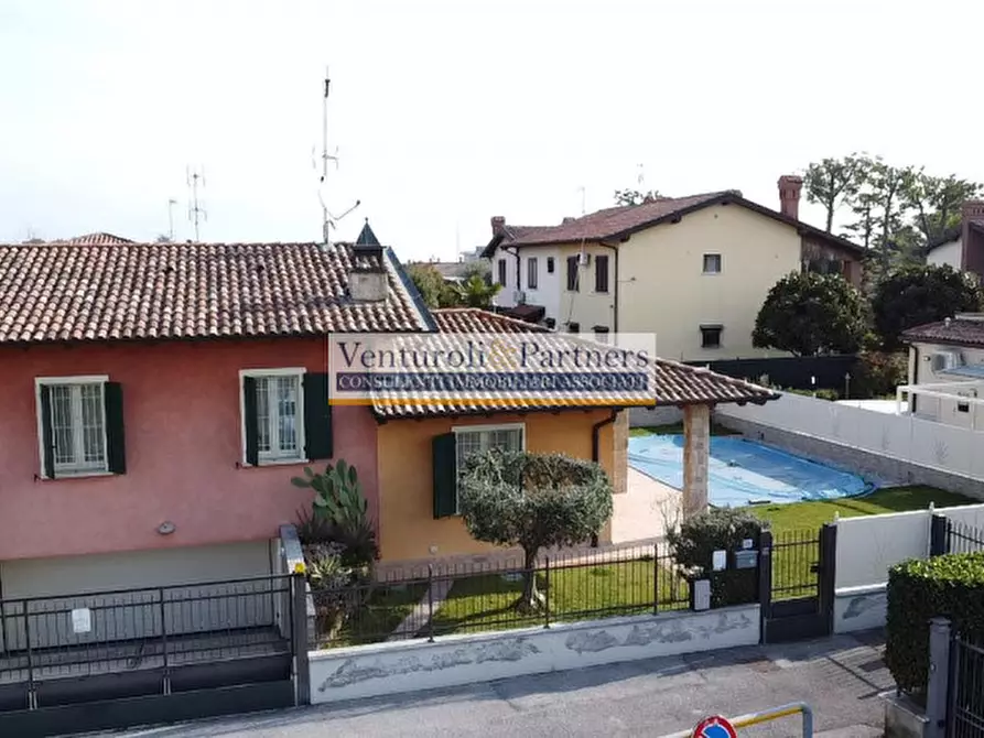 Immagine 6 di Casa bifamiliare in vendita  in Via Repubblica a Manerba Del Garda