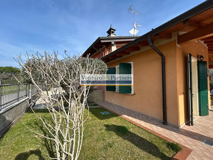 Immagine 7 di Casa bifamiliare in vendita  in Via Repubblica a Manerba Del Garda