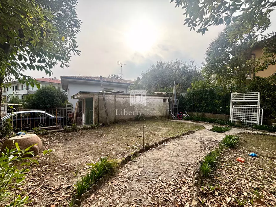 Immagine 16 di Appartamento in vendita  in Via Sant'Jago a Salò