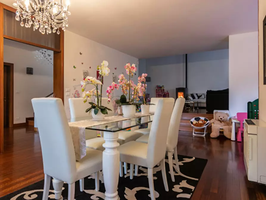 Immagine 4 di Casa bifamiliare in vendita  in Via Nino Bixio a Montegrotto Terme