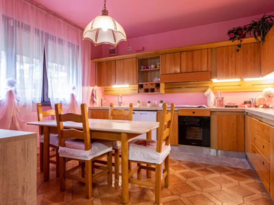 Immagine 8 di Casa bifamiliare in vendita  in Via Nino Bixio a Montegrotto Terme