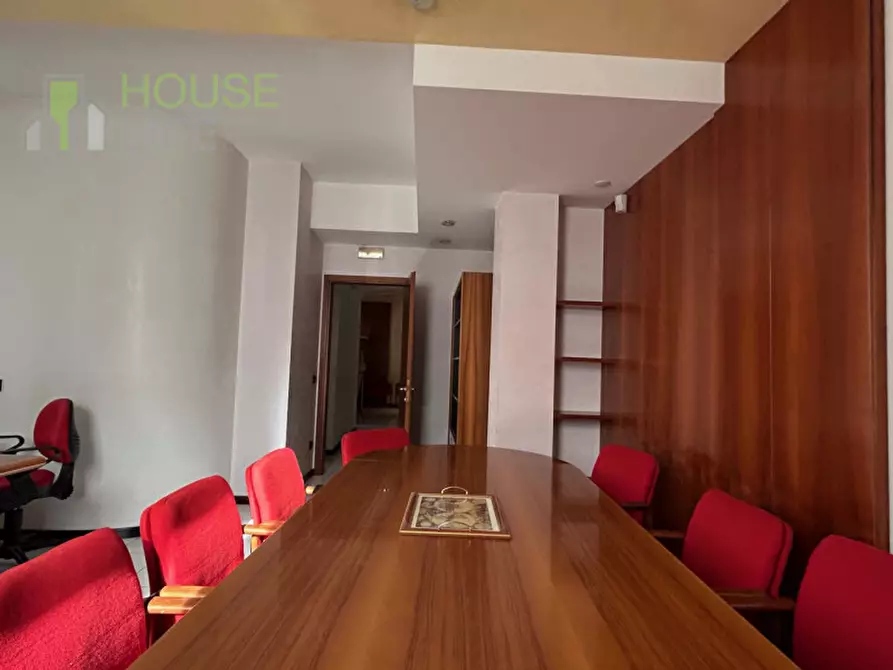 Immagine 1 di Ufficio in vendita  in Viale dell'industria a Schio