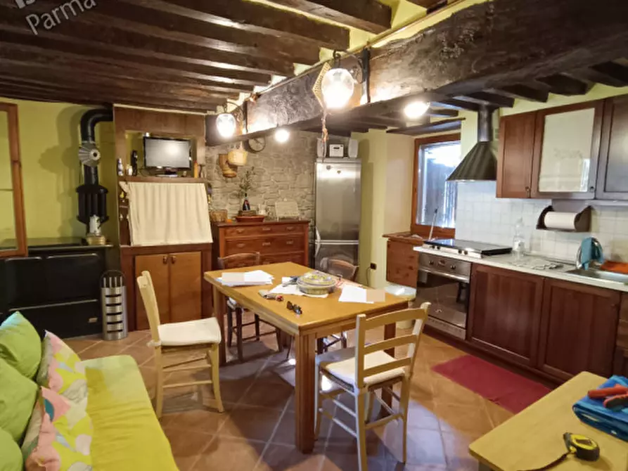 Immagine 4 di Casa bifamiliare in vendita  in Via Paderna di Sotto, 14 e 16 - 43024 Neviano degli Arduini (PR) a Neviano Degli Arduini