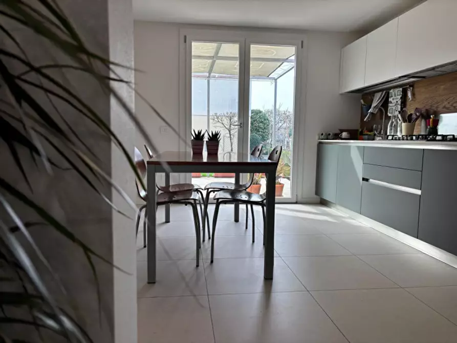 Immagine 2 di Casa indipendente in vendita  a Castelfranco Veneto
