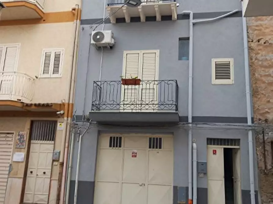 Immagine 1 di Casa indipendente in vendita  in Via Giacomo Puccini, 78 a Favara