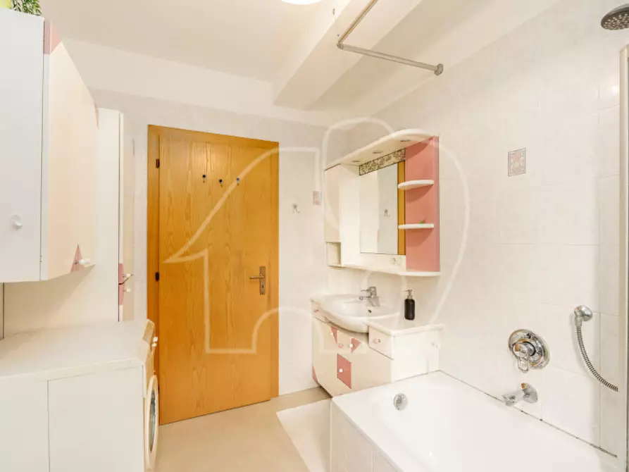 Immagine 10 di Appartamento in vendita  in Heppenheimer Straße - Via Heppenheim a Caldaro Sulla Strada Del Vino .Kaltern An De.