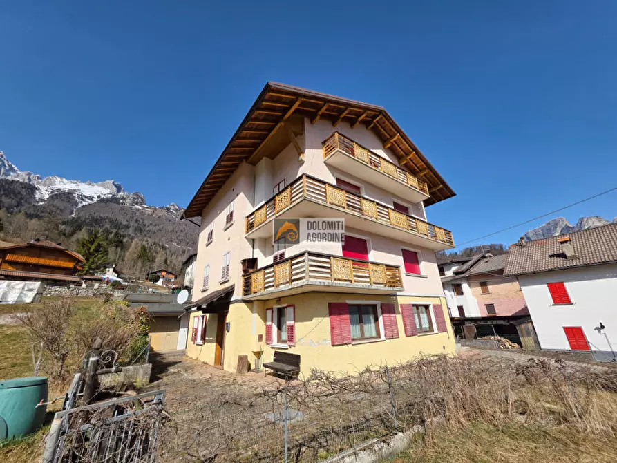 Immagine 1 di Appartamento in vendita  in Via 4 Novembre a Voltago Agordino