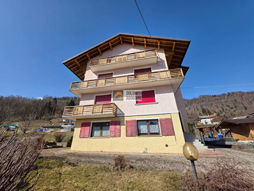 Immagine 19 di Appartamento in vendita  in Via 4 Novembre a Voltago Agordino