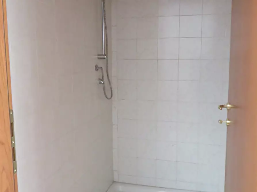 Immagine 10 di Capannone industriale in vendita  in via lago di levico a Schio