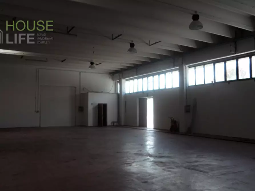 Immagine 18 di Capannone industriale in vendita  in via lago di levico a Schio