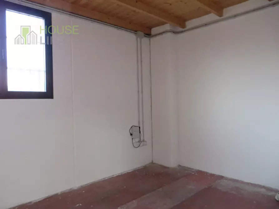 Immagine 21 di Capannone industriale in vendita  in via lago di levico a Schio