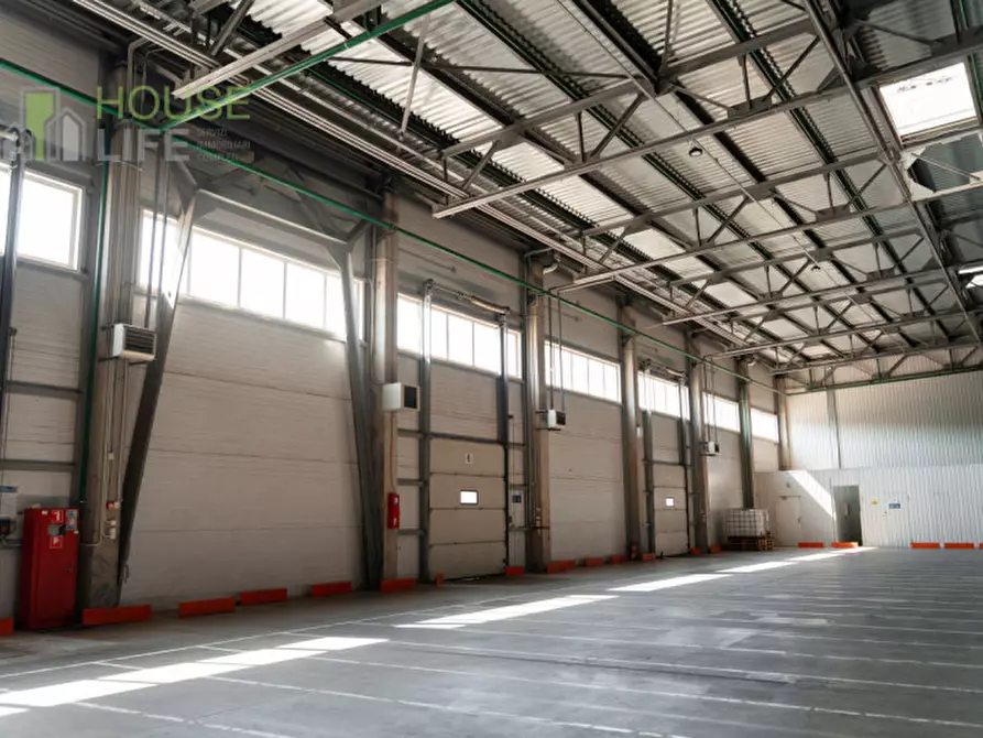 Immagine 11 di Capannone industriale in vendita  a Zanè