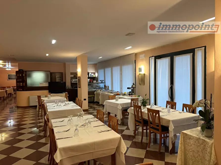 Immagine 3 di Attività commerciale in vendita  in Via Fontana a Bassano Del Grappa