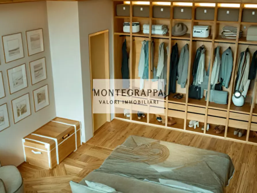 Immagine 1 di Casa indipendente in vendita  in Via Villa a Loria