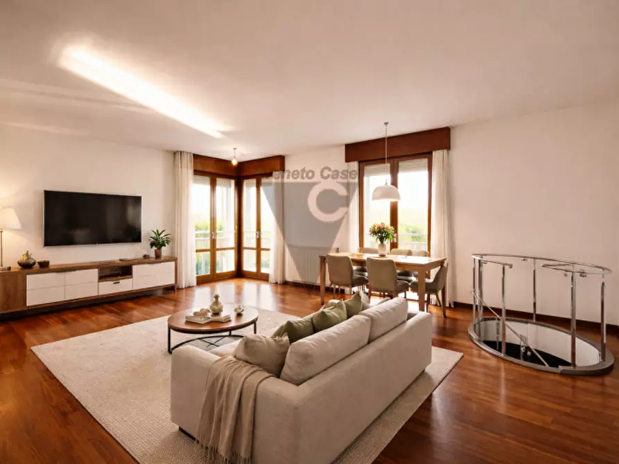 Immagine 1 di Appartamento in vendita  in Via Arturo Toscanini a Mirano