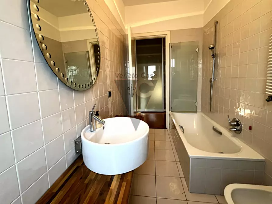 Immagine 13 di Appartamento in vendita  in Via Arturo Toscanini a Mirano