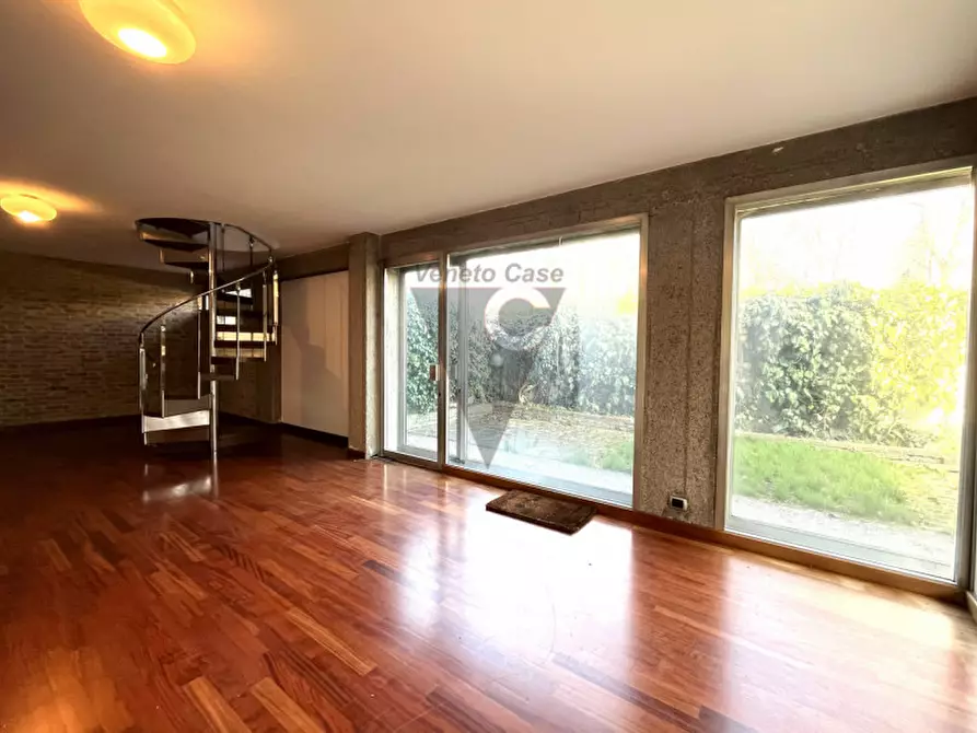 Immagine 16 di Appartamento in vendita  in Via Arturo Toscanini a Mirano