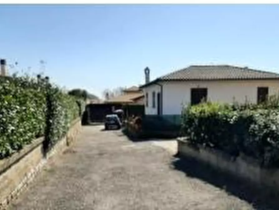 Immagine 2 di Terreno in vendita  in Vicolo Sciapparino, 01012 Capranica VT, Italia a Capranica