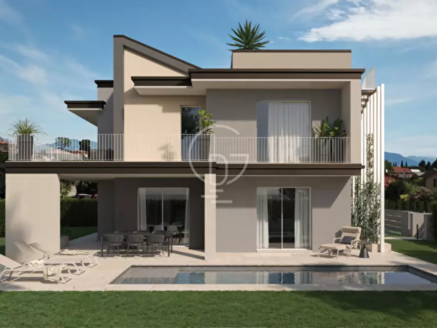 Immagine 1 di Villa in vendita  in Piazza San Martino a Moniga Del Garda