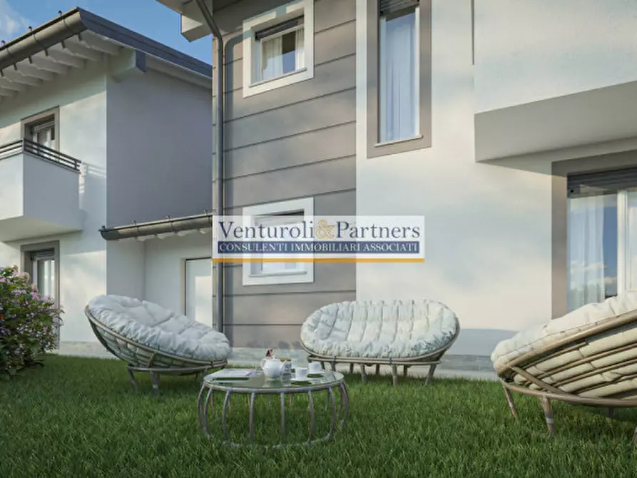 Immagine 5 di Casa indipendente in vendita  in Via Barcuzzi a Lonato del Garda