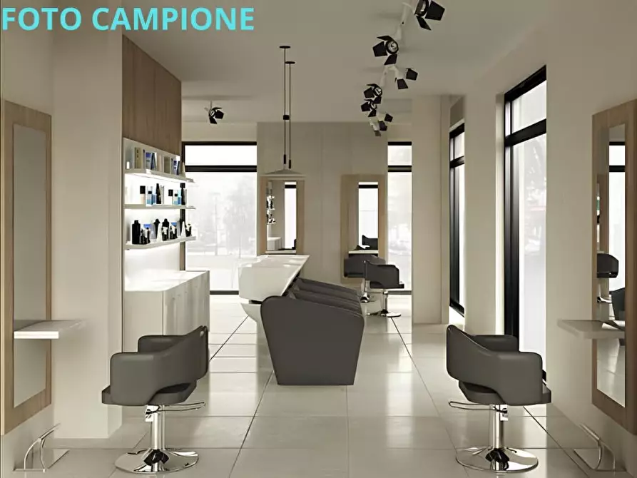 Immagine 3 di Negozio in vendita  a Thiene