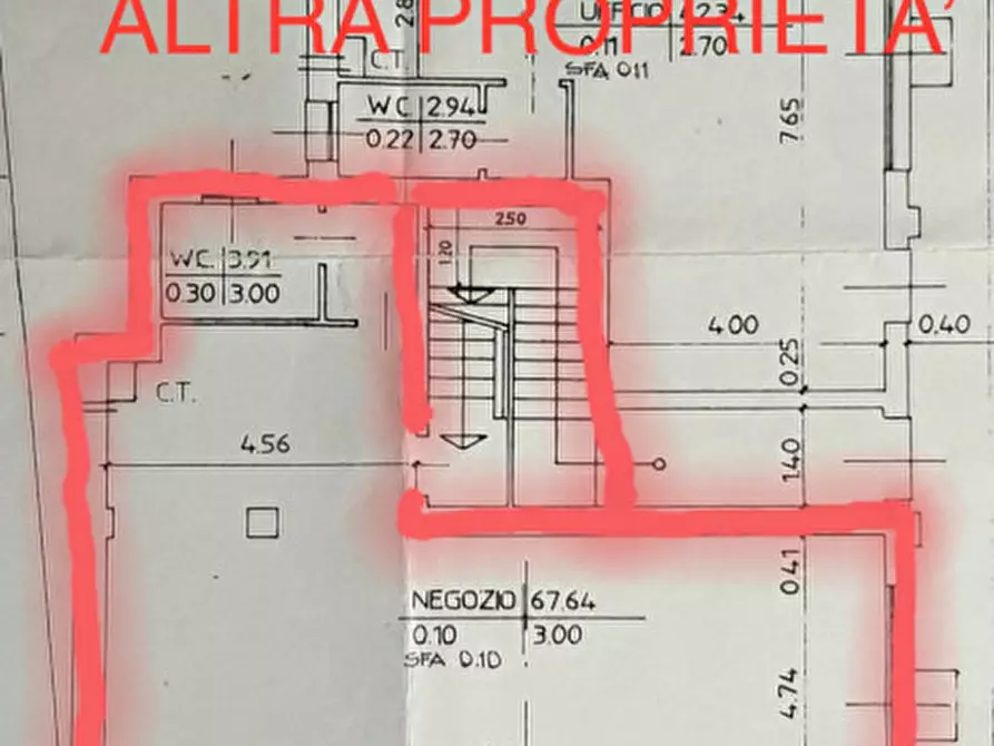 Immagine 17 di Negozio in vendita  a Thiene