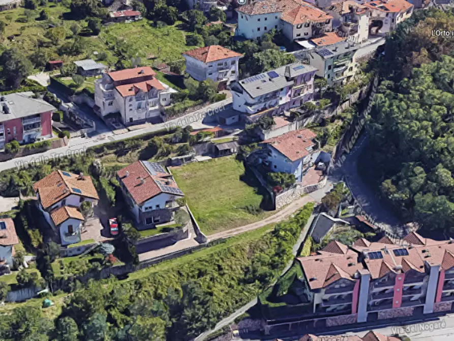 Immagine 1 di Terreno in vendita  a Trento