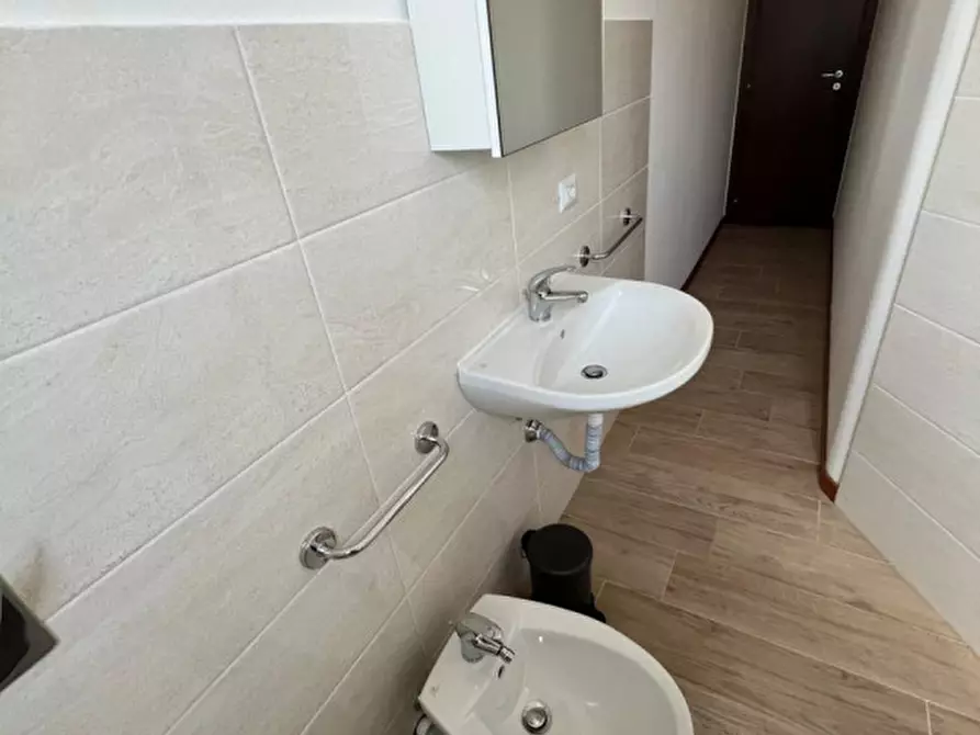 Immagine 8 di Appartamento in affitto  in Via Edoardo Bassini 43 a Milano