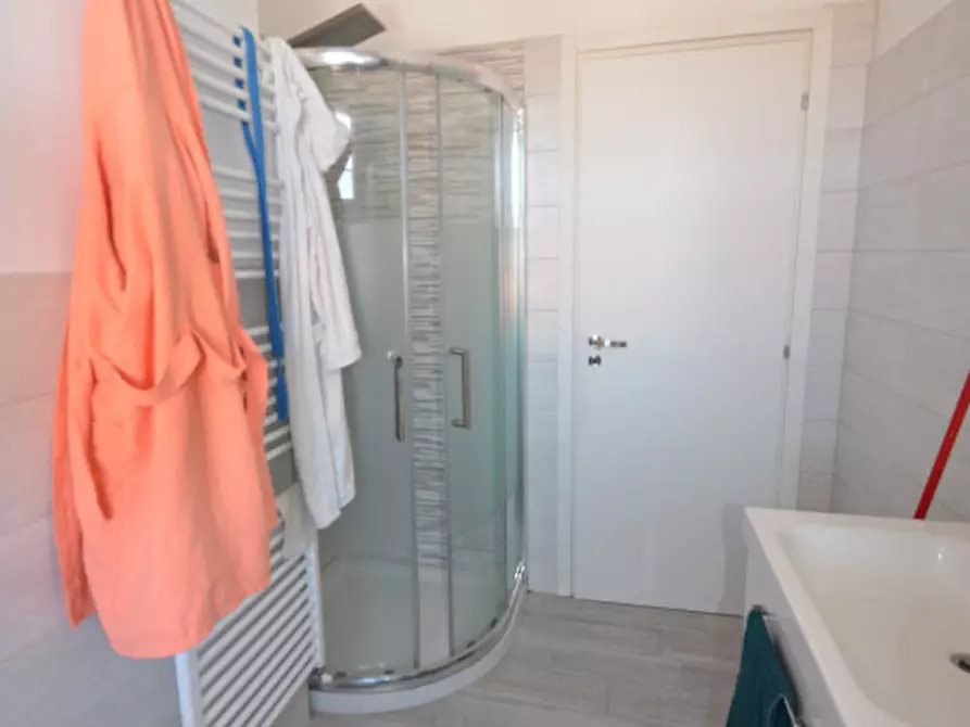 Immagine 19 di Appartamento in vendita  a Pavia