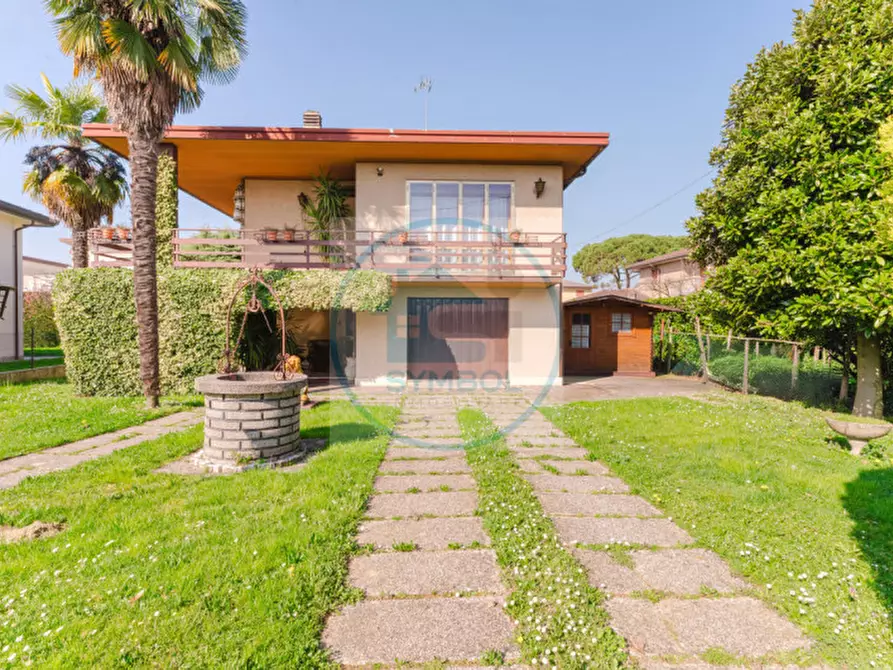 Immagine 1 di Casa indipendente in vendita  in Via Carducci a Salzano