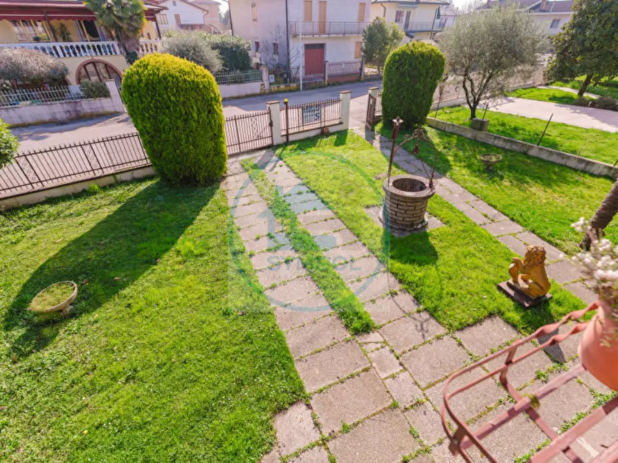 Immagine 10 di Casa indipendente in vendita  in Via Carducci a Salzano