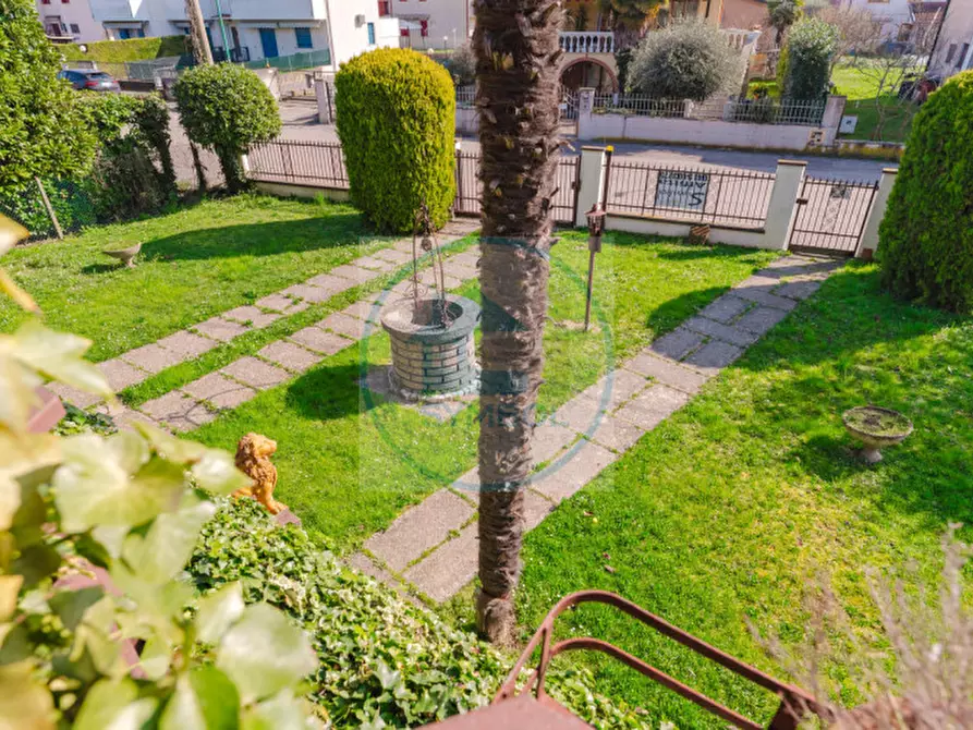 Immagine 29 di Casa indipendente in vendita  in Via Carducci a Salzano
