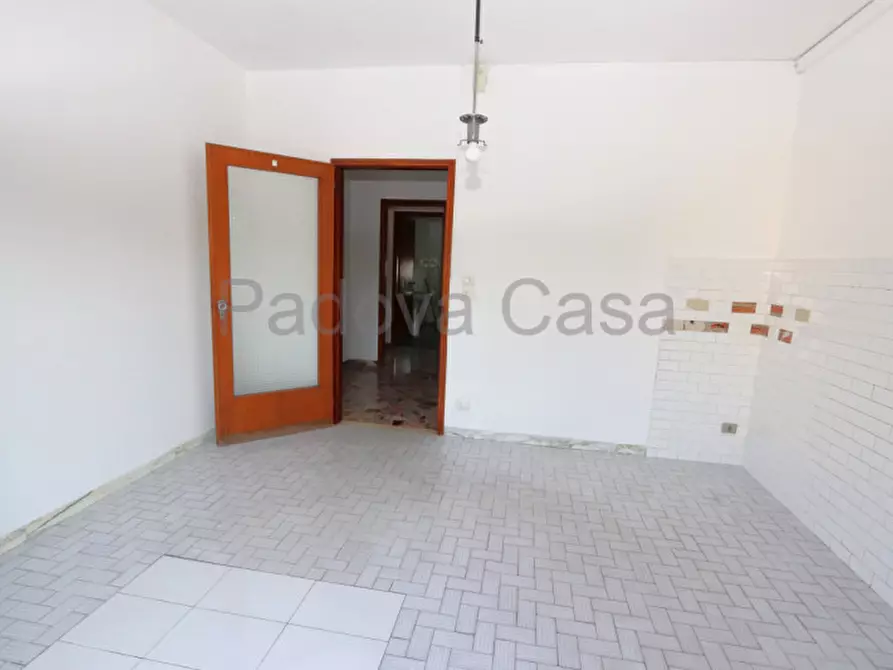 Immagine 7 di Appartamento in vendita  a Padova