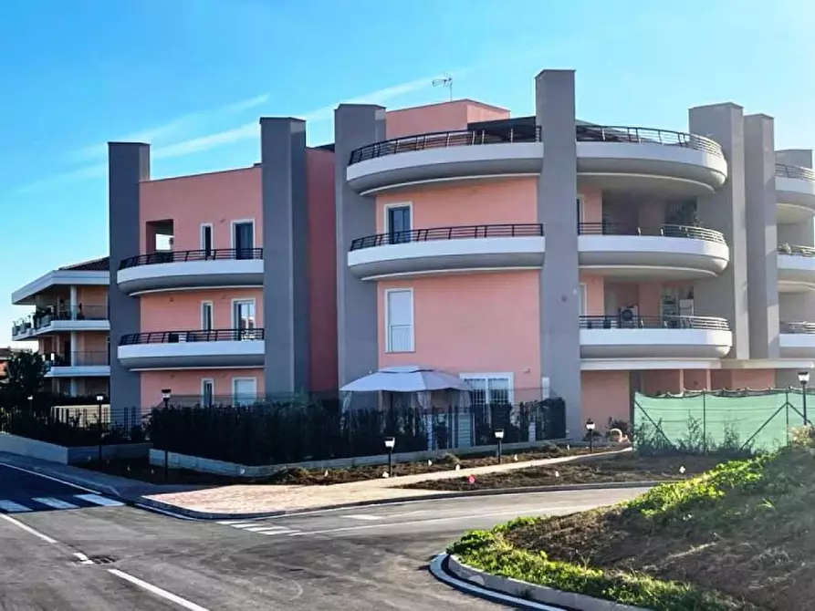 Immagine 1 di Appartamento in vendita  in Via Monte del Marmo a Roma