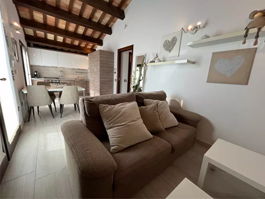 Immagine 5 di Casa indipendente in vendita  a Senigallia