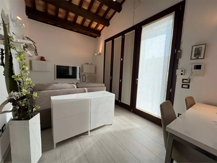 Immagine 7 di Casa indipendente in vendita  a Senigallia