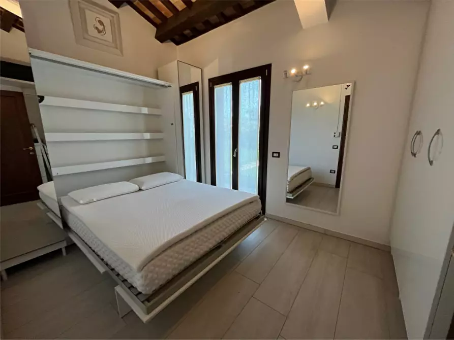 Immagine 9 di Casa indipendente in vendita  a Senigallia